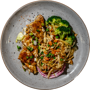 Vegan - Asian Tempeh bowl w/ Fine Chopped Green Onions, Black Sesame Seed and Drizzle Sriracha